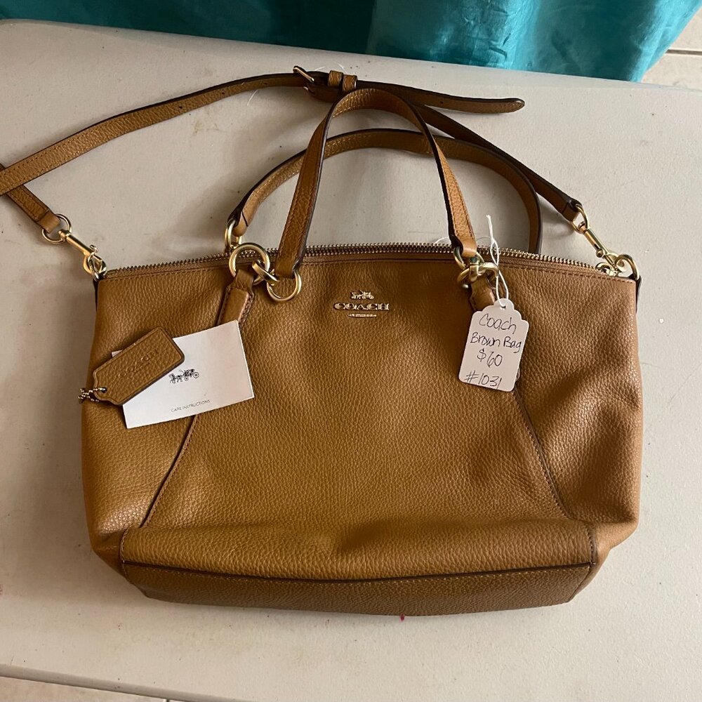 Coach Crossbody-light brown